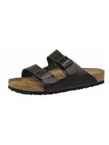 Birkenstock Skórzane klapki "Arizona" w kolorze czarnym rozmiar: 44. Czarne klapki Birkenstock, bez wzorów, bez obcasa. Za 286,45 zł.
