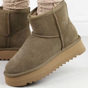 Ciepłe skórzane zimowe mukluki, eskimoski T.Sokolski 531 br. Brązowe buty zimowe Sokolski, ze skóry, z okrągłym noskiem, bez obcasa, na platformie, bez zapięcia. Za 199,00 zł.