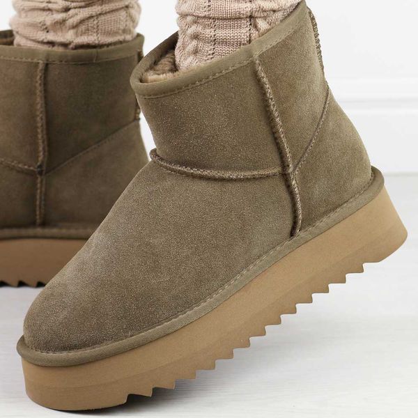 Ciepłe skórzane zimowe mukluki, eskimoski T.Sokolski 531 br. Brązowe buty zimowe Sokolski, ze skóry, z okrągłym noskiem, bez obcasa, na platformie, bez zapięcia. Za 199,00 zł.