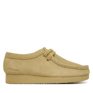 Półbuty Clarks. Brązowe półbuty Clarks, bez wzorów, bez obcasa, na płaskiej podeszwie, bez zapięcia. Za 429,99 zł.