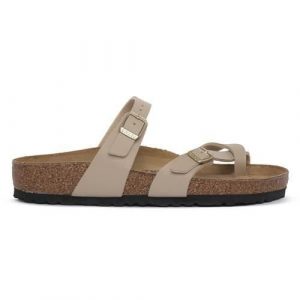 Klapki damskie Birkenstock Mayari. Brązowe klapki Birkenstock, bez wzorów, z materiału, bez obcasa. Za 383,35 zł.