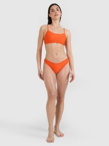 4F Dół od bikini damski - pomarańczowy M. Brązowe bikini 4f, bez wzorów, z elastanu. W wyprzedaży za 29,99 zł.