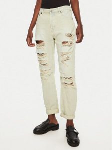 One Teaspoon Jeansy Saints 26698 Błękitny Boyfriend Fit. Niebieskie jeansy One Teaspoon, bez wzorów, z bawełny. Za 349,99 zł.