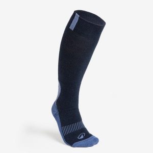 Ciepłe skarpety jeździeckie dla dorosłych niebieskie. Niebieskie skarpetki DECATHLON, bez wzorów, z wełny. Za 39,99 zł.