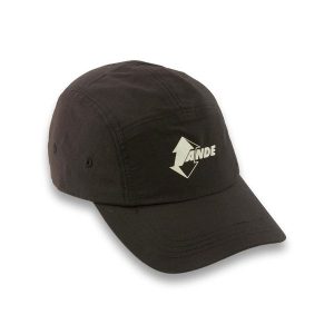 Czapka Ande Milano Czapka. Dorośli. Czarne czapki Ande, bez wzorów, z nylonu, sportowe. Za 129,99 zł.