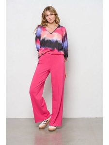 &Co Woman Bluzka "Eden" ze wzorem rozmiar: L. Czarne bluzki &Co Woman, l, bez wzorów, bez kołnierzyka, bez ramiączek. Za 127,35 zł.