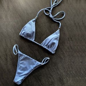 Bikini trójkątne wiązane szybkoschnące na plażę Taesuk. Bikini Intica, bez wzorów. Za 139,00 zł.