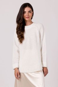 Sweter Oversize z Nietoperzowym Rękawem - Biały. Białe swetry klasyczne MOE, uniwersalny, z materiału, bez kołnierzyka. Za 201,90 zł.