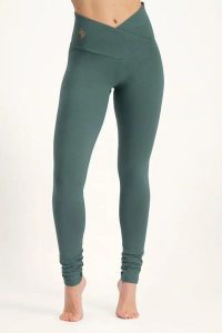 Damskie legginsy z wysokim stanem Urban Goddess Sati. Zielone legginsy URBAN GODDESS, bez wzorów, z bawełny, z podwyższonym stanem, długie. Za 366,50 zł.