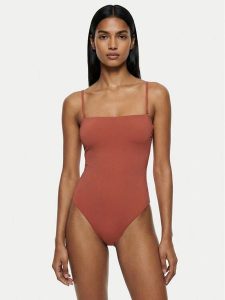Calvin Klein Swimwear Strój kąpielowy LV00Q62709 Różowy. Czerwone stroje jednoczęściowe Calvin Klein Swimwear, bez wzorów, z syntetyku. Za 381,99 zł.