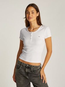 TOMMY JEANS Koszulka w kolorze białym rozmiar: XL. Białe bluzki Tommy Jeans, xl, bez wzorów, z bawełny, bez kołnierzyka, bez ramiączek. Za 136,13 zł.