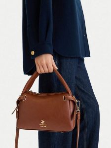 Beverly Hills Polo Club Torebka EO-BHPC-C-008-09 Brązowy. Brązowe kuferki Beverly Hills Polo Club, bez wzorów, z materiału, bez dodatków. Za 209,99 zł.