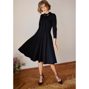 Sukienka Sotera czarna XXS czarny. Sukienki marki Marie Zélie. W wyprzedaży za 150,80 zł.