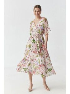 TATUUM Sukienka w kolorze jasnoróżowo-zielonym rozmiar: 44. Różowe sukienki Tatuum, na co dzień, bez wzorów, z tkaniny, bez kołnierzyka, bez ramiączek, midi, proste. Za 208,95 zł.