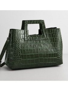 Maison héritage PARIS Skórzana torebka "Jane" w kolorze ciemnozielonym - 34 x 26 x 11 cm rozmiar: onesize. Zielone torebki klasyczne Maison héritage PARIS, bez wzorów, z materiału, przez ramię, bez dodatków. Za 426,99 zł.