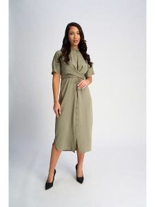 Marks & Spencer Sukienka w kolorze khaki rozmiar: 44/L31. Brązowe sukienki Marks & Spencer, l, bez wzorów, bez kołnierzyka, bez ramiączek, midi. Za 69,91 zł.
