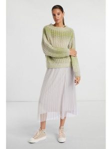 Rich & Royal Sweter w kolorze zielonym rozmiar: M. Zielone swetry oversize Rich & Royal, m, bez wzorów, ze splotem, bez ramiączek. Za 219,08 zł.