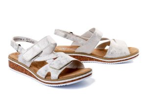 RIEKER V3666-60 beige combination, sandały damskie. Brązowe sandały Rieker, bez wzorów, bez obcasa, na koturnie, bez zapięcia. Za 209,93 zł.