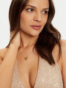 Guess Naszyjnik JSBN04 426JW Złoty. Żółte naszyjniki Guess, metalowe. Za 559,99 zł.