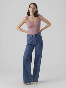 Vero Moda Top w kolorze jasnoróżowym rozmiar: XL. Różowe topy Vero Moda, xl, bez wzorów, z koronki, bez kołnierzyka, bez ramiączek. Za 43,99 zł.