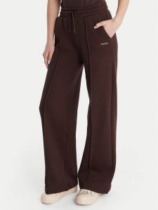 Guess Spodnie dresowe V6RB17 K9V31 Brązowy Regular Fit. Brązowe spodnie dresowe Guess, xs, z aplikacjami, z bawełny. Za 349,99 zł.