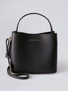 CXL by Christian Lacroix Skórzana torebka w kolorze czarnym - 22 x 27 x 13 cm rozmiar: onesize. Czarne torebki klasyczne CXL by Christian Lacroix, bez wzorów, z materiału, przez ramię, bez dodatków. Za 493,45 zł.