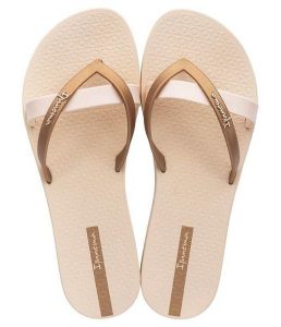Japonki damskie Ipanema 81805AT158. Brązowe klapki Ipanema, bez wzorów, z materiału, bez obcasa. Za 53,99 zł.