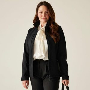 Softshell roboczy damski Octagon. Niebieskie kurtki Regatta, bez wzorów, z softshellu, bez kaptura. Za 219,99 zł.