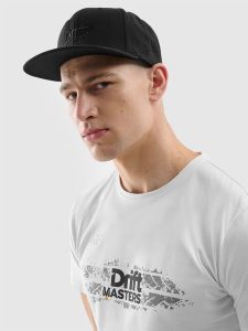 4F Czapka z daszkiem snapback uniseks 4F x Drift Masters - czarna Uniwersalny. Czarne czapki 4f, bez wzorów, z materiału, sportowe. W wyprzedaży za 89,99 zł.