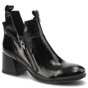 Botki damskie Lamanti, naturalna skóra lakierowana filcowa wkładka i wnętrze ocieplana konstrukcja, czarny, 850-25. Czarne botki Lamanti, bez wzorów, z lakierowanej skóry, bez obcasa, na obcasie, bez zapięcia. Za 289,00 zł.