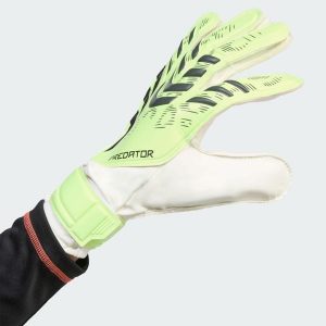 Rękawice Predator Training Goalkeeper. Białe rękawiczki ADIDAS, bez wzorów. Za 129,00 zł.