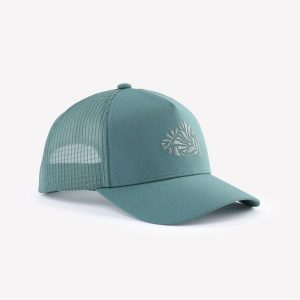 Czapka turystyczna z daszkiem Quechua Hike 500 Trucker. Zielone czapki FORCLAZ, bez wzorów, z elastanu, sportowe. Za 69,99 zł.