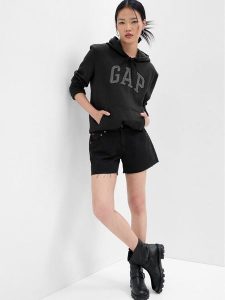 Gap Bluza 796099-01 Czarny Regular Fit. Czarne bluzy GAP, l, bez wzorów, z syntetyku, bez kaptura. Za 149,99 zł.