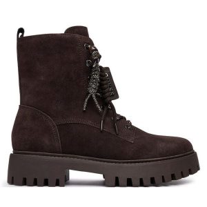 Trapery Guess. Brązowe buty zimowe Guess, bez obcasa, bez zapięcia. Za 674,99 zł.