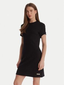 Guess Sukienka codzienna V6GK07 K3002 Czarny Regular Fit. Czarne kombinezony Guess, l, z aplikacjami, z syntetyku, bez kołnierzyka, bez ramiączek. Za 379,99 zł.