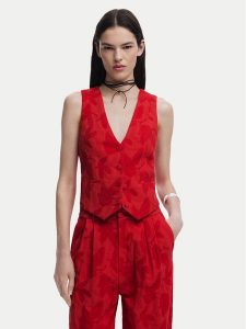 Desigual Kamizelka Portland 25SWEW24 Czerwony Regular Fit. Czerwone kamizelki Desigual, xs, bez wzorów, z bawełny, bez kołnierzyka, bez ramiączek, bez kaptura. Za 259,99 zł.
