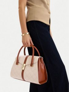 MEXX Torebka CEO-MEXX-K-002-09 Écru. Kuferki Mexx, bez wzorów, z materiału, bez dodatków. Za 189,99 zł.