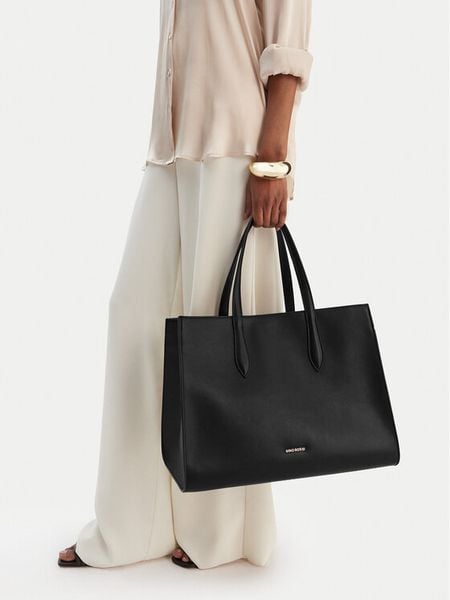 GINO ROSSI Torebka LA224-19154 Czarny. Czarne torebki klasyczne Gino Rossi, bez wzorów, ze skóry, bez dodatków. Za 559,99 zł.