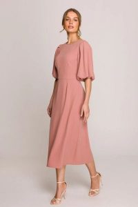 Elegancka sukienka koktajlowa z bufiastymi rękawami różana. Czerwone sukienki Stylove, xl, bez wzorów, eleganckie, bez kołnierzyka, bez ramiączek, rozkloszowane. Za 509,00 zł.