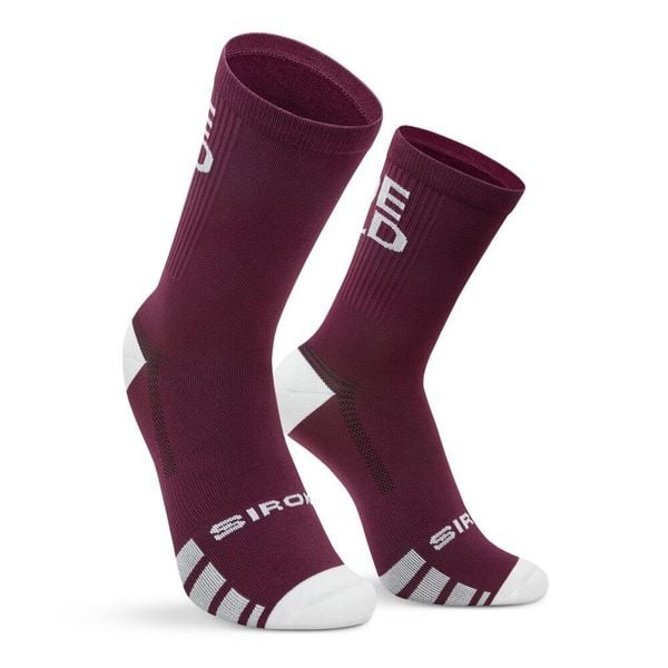 Skarpetki rowerowe gravel Kolarstwo Siroko GS2 Burgundy. Czerwone skarpetki SIROKO, bez wzorów. Za 41,00 zł.