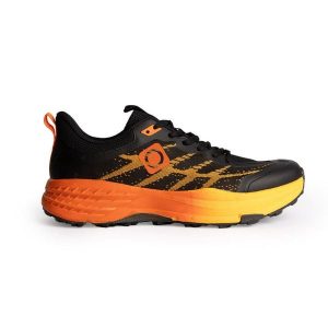 Uniseksowe, wielofunkcyjne buty techniczne DINUBA z 4-milimetrową przyczepnością. Czarne buty trekkingowe Izas, bez zapięcia. W wyprzedaży za 269,52 zł.