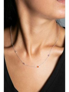 Lodie Silver Srebrny naszyjnik z elementami ozdobnymi - dł. 42 cm rozmiar: onesize. Szare naszyjniki Lodie Silver, z cyrkonią, srebrne. Za 74,95 zł.