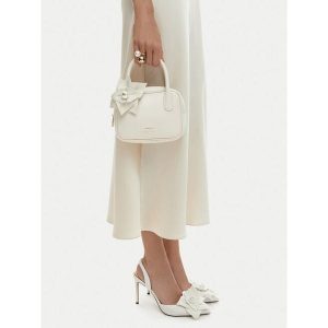 Torebka GINO ROSSI. Białe torebki klasyczne Gino Rossi, bez wzorów, bez dodatków. Za 279,99 zł.