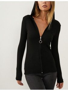 Milan Kiss Bluza w kolorze czarnym rozmiar: S. Czarne bluzy Milan Kiss, s, bez wzorów, bez kaptura. Za 126,99 zł.