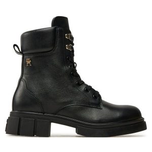 Trapery Tommy Hilfiger. Czarne buty zimowe TOMMY HILFIGER, bez obcasa, bez zapięcia. Za 409,99 zł.