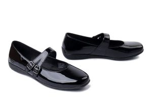 JOSEF SEIBEL 74835 791 105 Fenja 35 black, baleriny damskie. Czarne balerinki Josef Seibel, bez wzorów, ze skóry, bez obcasa, bez zapięcia. Za 355,91 zł.