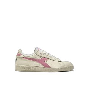 Trenerzy Diadora Game L Lowaxed. Czerwone buty sportowe Diadora, bez wzorów, bez zapięcia. W wyprzedaży za 328,00 zł.