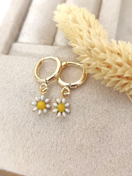 Nakkash Pozłacane kolczyki-kreole rozmiar: onesize. Żółte kolczyki Nakkash, metalowe. Za 61,02 zł.