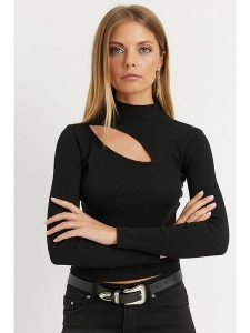 Cool and sexy Koszulka w kolorze czarnym rozmiar: S. Czarne bluzki Cool and sexy, s, bez wzorów, bez kołnierzyka, bez ramiączek. Za 48,28 zł.