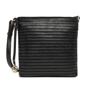 Torebka Lasocki. Czarne torebki klasyczne Lasocki, bez wzorów, bez dodatków. Za 179,99 zł.